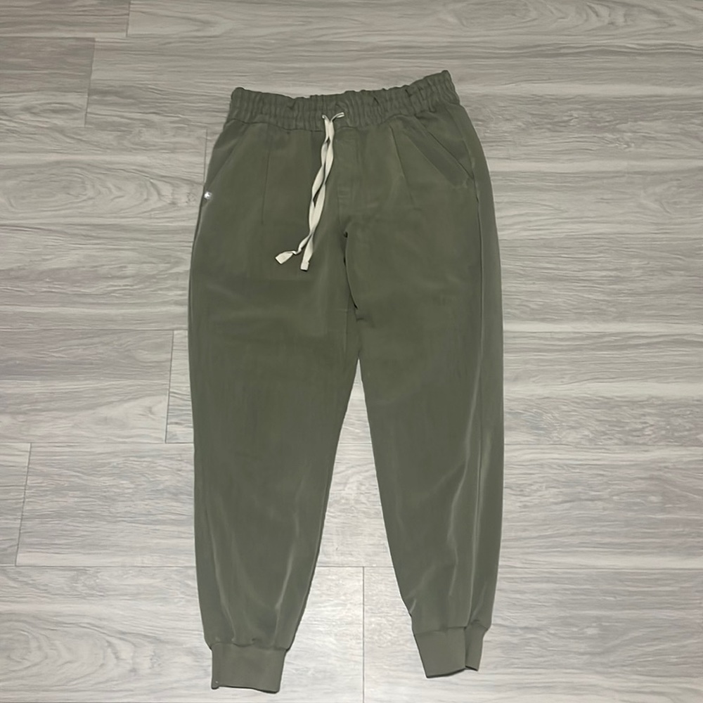 Heathered Olive scrub bottom M/P